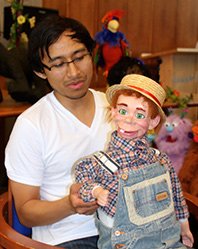 Vent figure Mortimer Snerd and boy